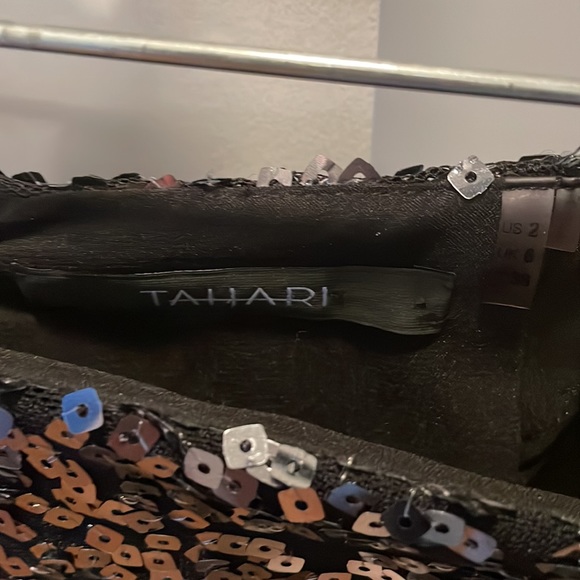Tahari sequin skirt - Picture 2 of 5